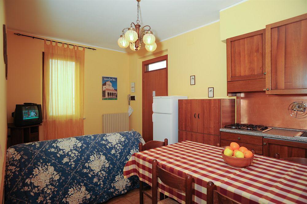 Agriturismo La Mora Assisi Esterno foto