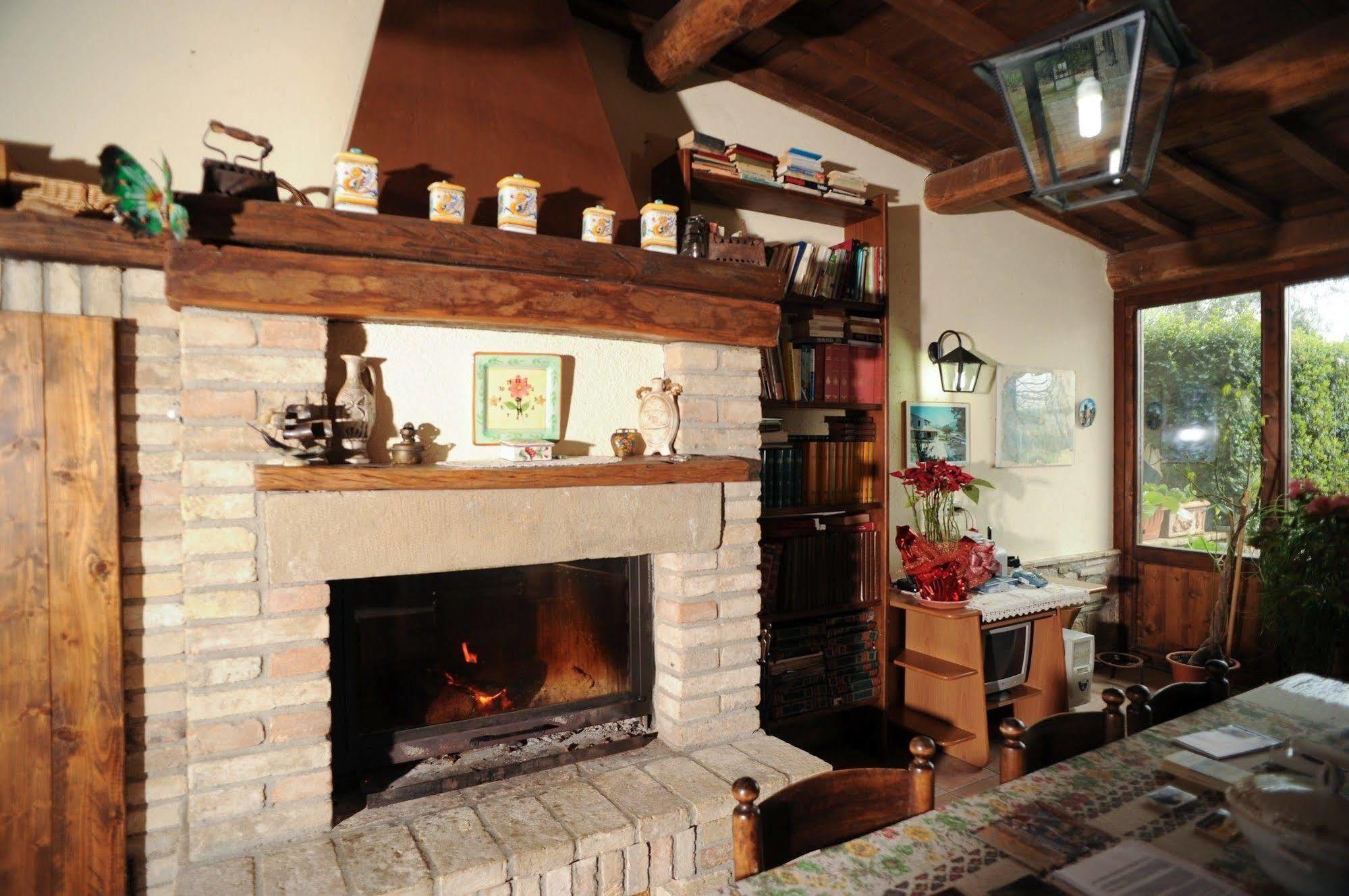 Agriturismo La Mora Assisi Esterno foto