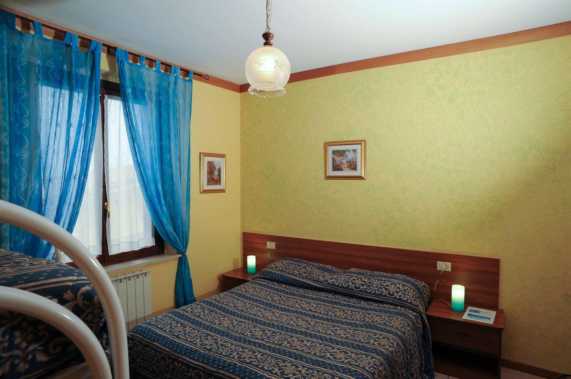 Agriturismo La Mora Assisi Esterno foto